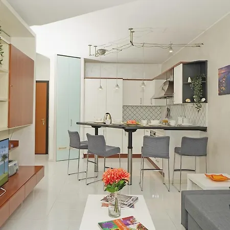 Casa Rudi - Gardagate Apartment Sirmione